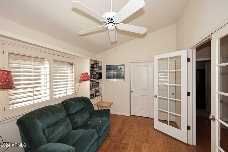 Den-3rd Bedroom2