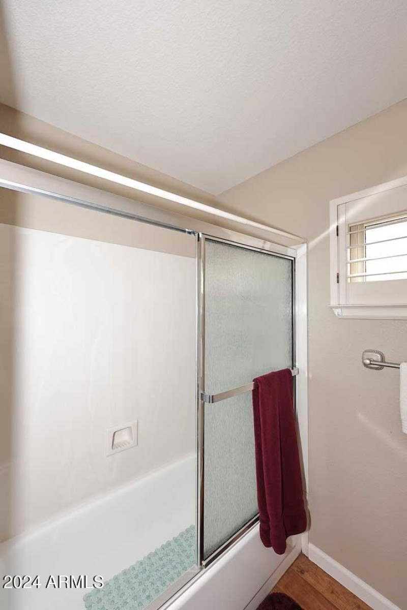 Hall Bath-Tub