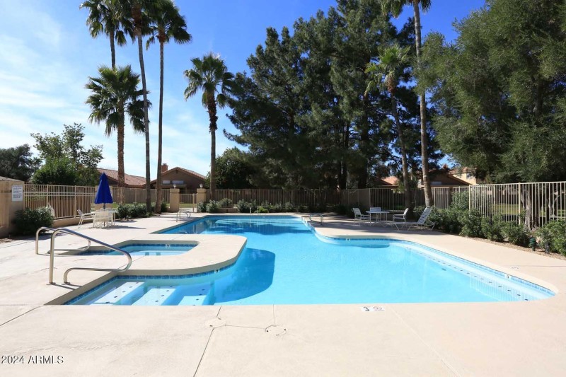 Paradise Manor-Community Spa-Pool