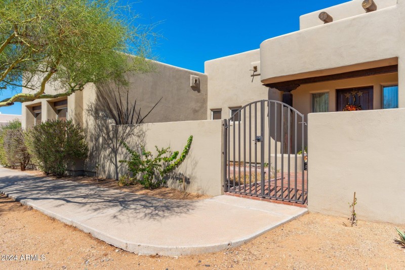 6610 E Barwick Dr - 05