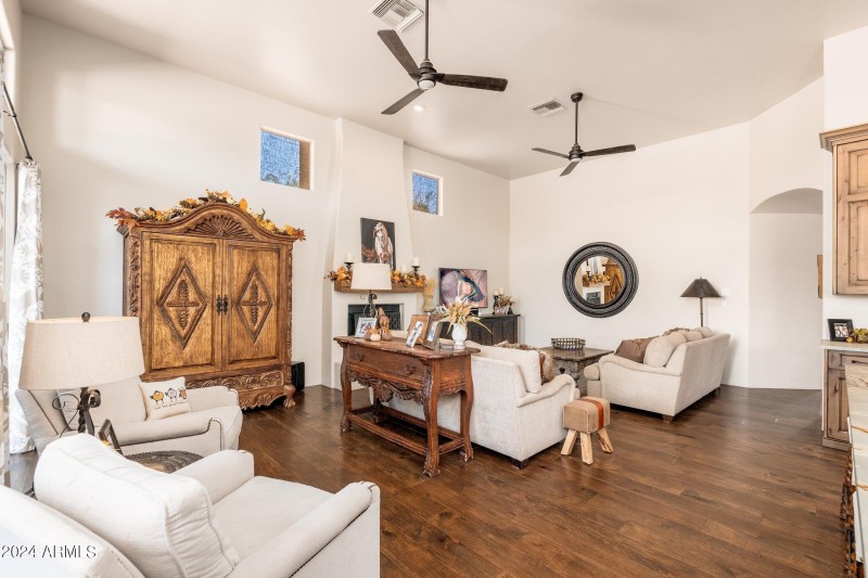 6610 E Barwick Dr - 25