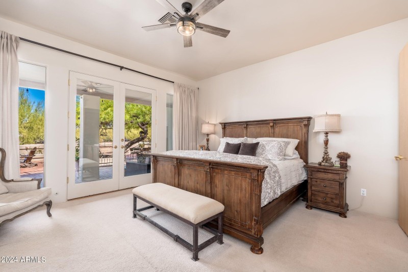 6610 E Barwick Dr - 33