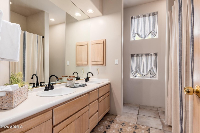 6610 E Barwick Dr - 42