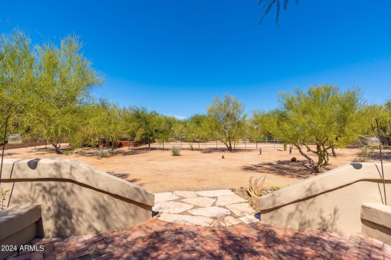 6610 E Barwick Dr - 56