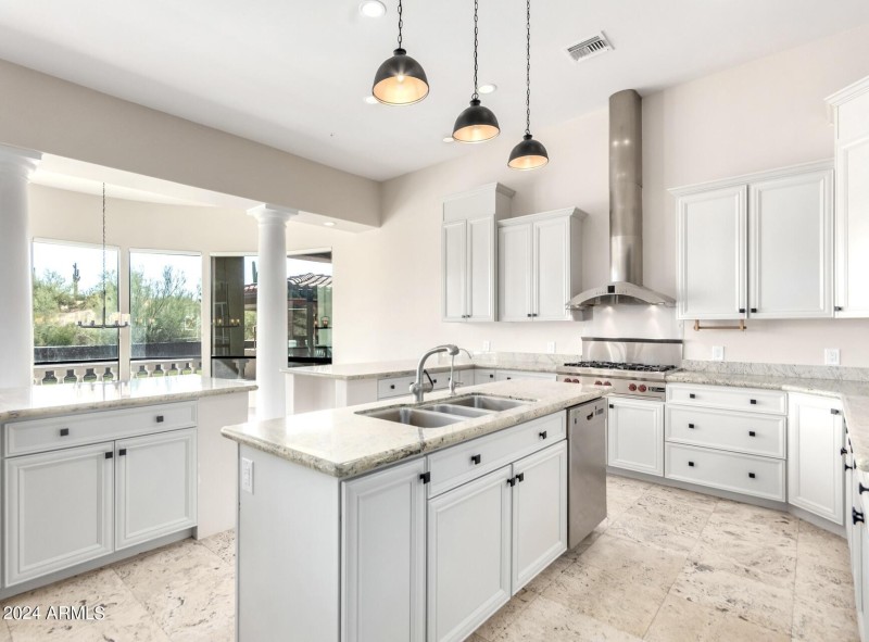 12 Kitchen
