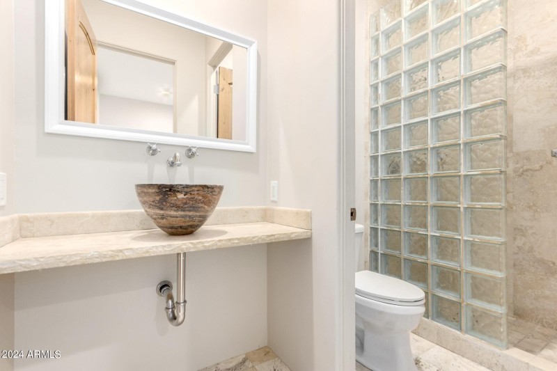 24 En Suite Bathroom Bedroom 3