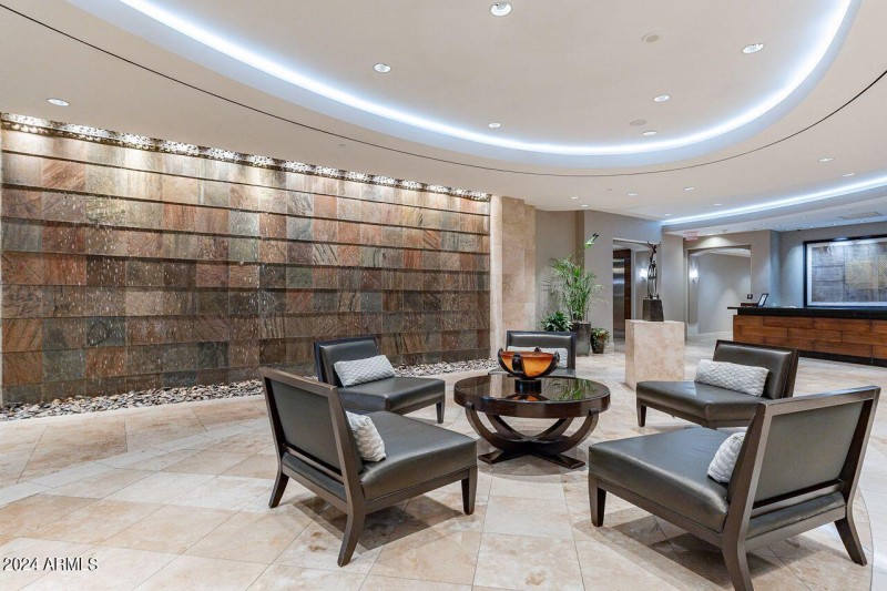 2211 LOBBY