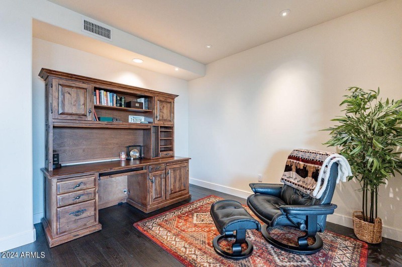 #505 OFFICE OR DINING ROOM