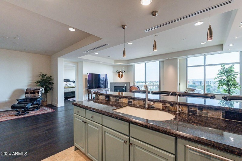 #505 KITCHEN