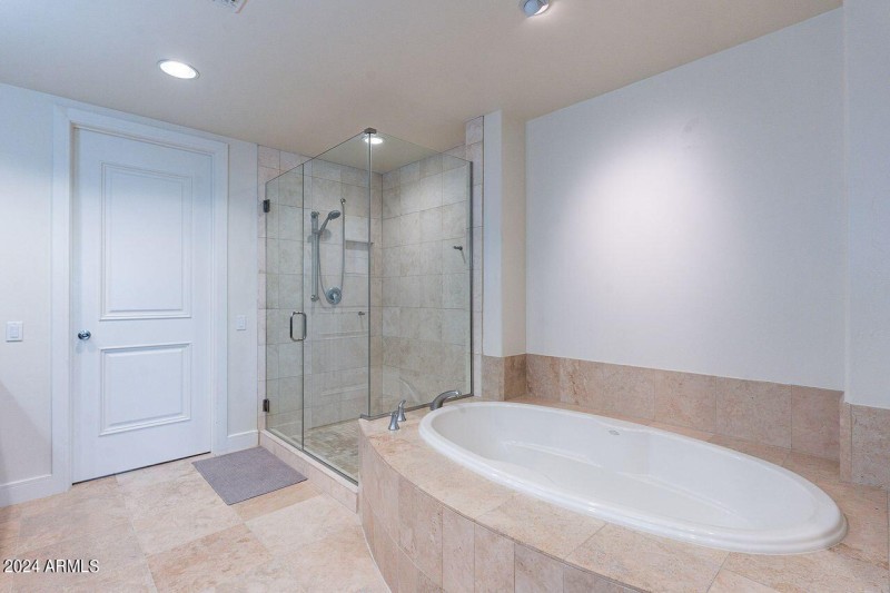 #505 MASTER BATH