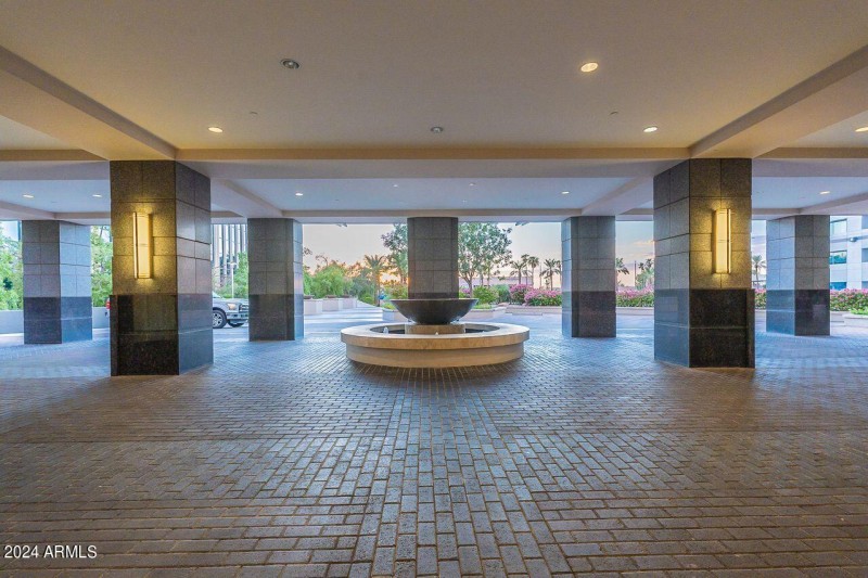 2211 FRONT ENTRY