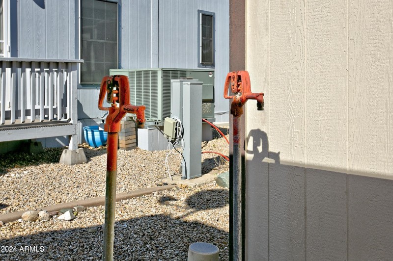 016__U9A3013_4_5-Edit_ShiftN