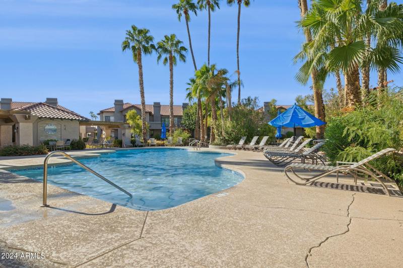 27-web-or-mls-10019-e-mountain-view-rd-1