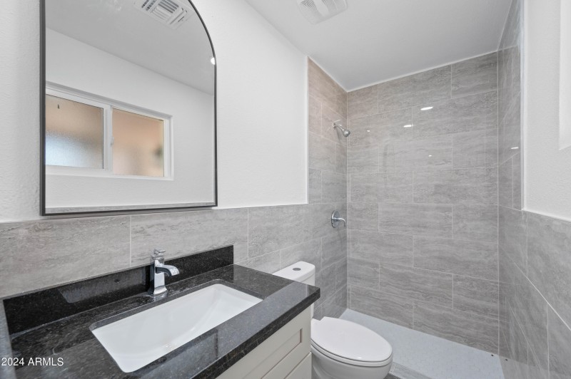 632 N 72nd Place Scottsdale, AZ 85257-11