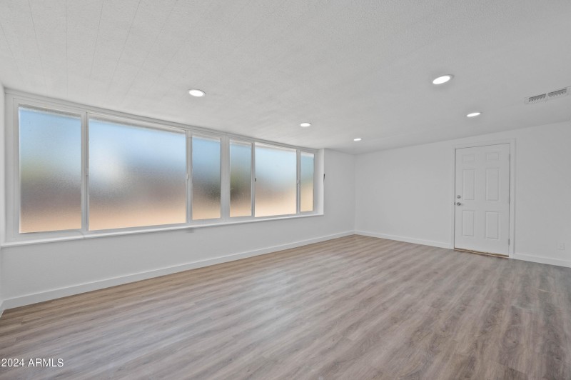 632 N 72nd Place Scottsdale, AZ 85257-18