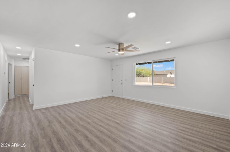 632 N 72nd Place Scottsdale, AZ 85257-23