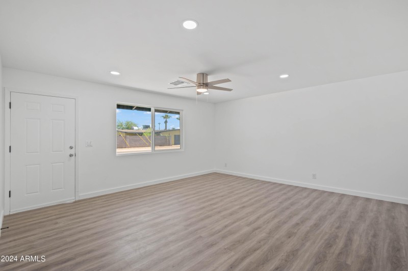 632 N 72nd Place Scottsdale, AZ 85257-24