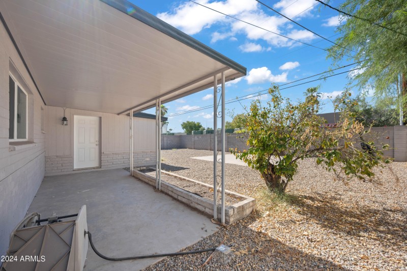 632 N 72nd Place Scottsdale, AZ 85257-32