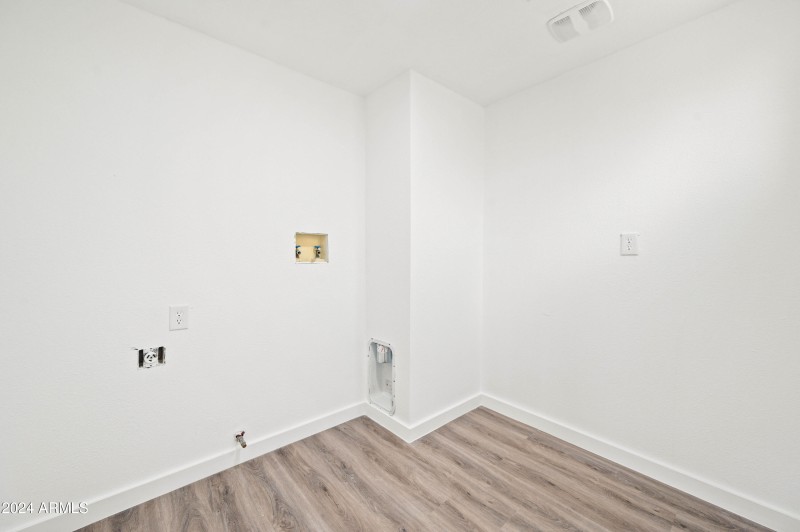632 N 72nd Place Scottsdale, AZ 85257-38