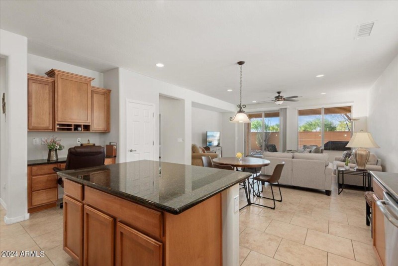 09-Kitchen