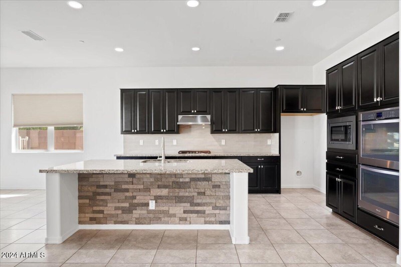 08-Kitchen