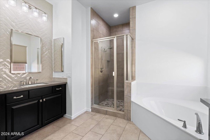 20-Primary Bathroom