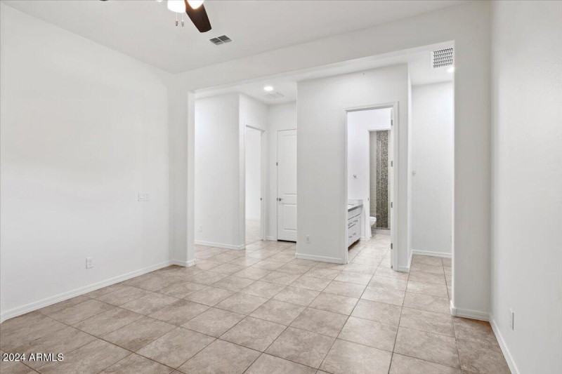 24-Flex Room