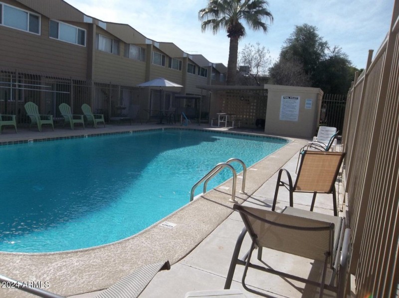 7 POOLS-2 HEATED