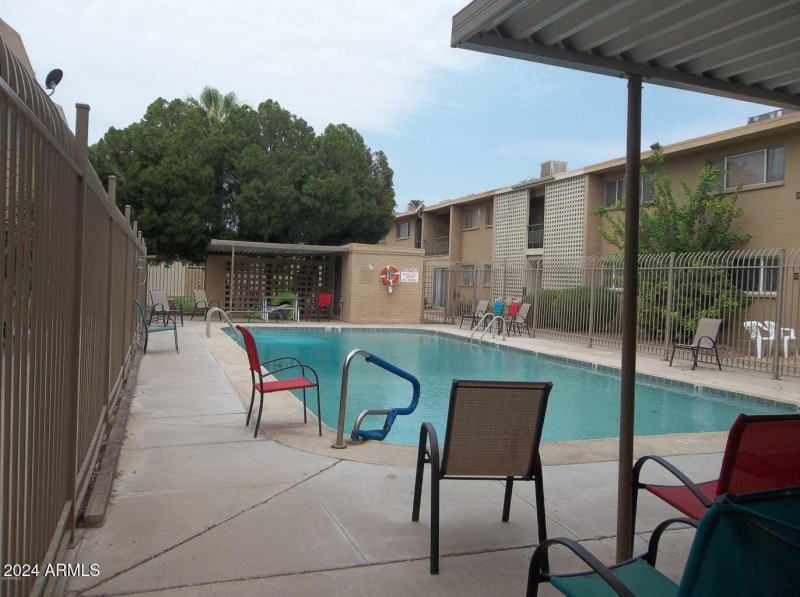 NEAR POOL