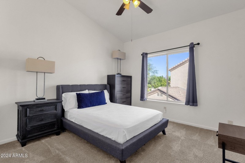 29-web-or-mls-5542-e-anderson-dr