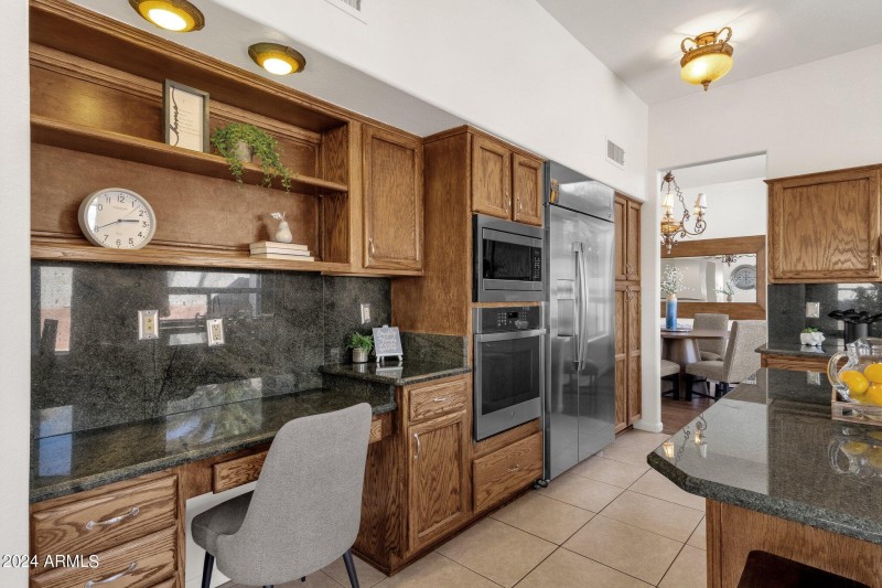 21-web-or-mls-5542-e-anderson-dr