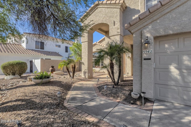 4-web-or-mls-5542-e-anderson-dr