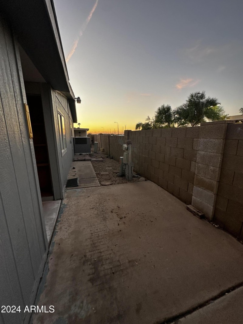 Back Pad Facing West