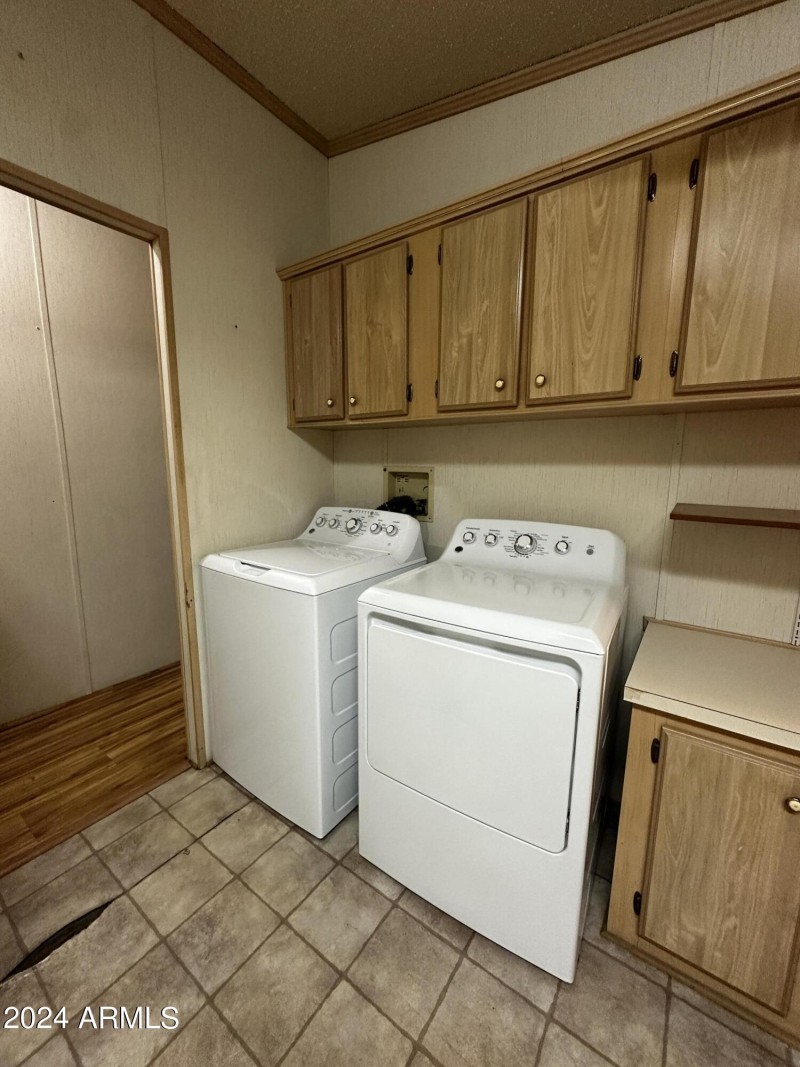 Washer - Dryer Front Entrance