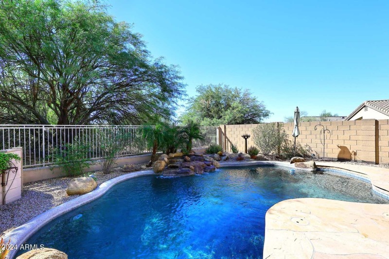Pool2