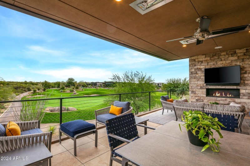 55-web-or-mls-Upstairs Patios