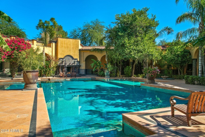 Pooldeck Views
