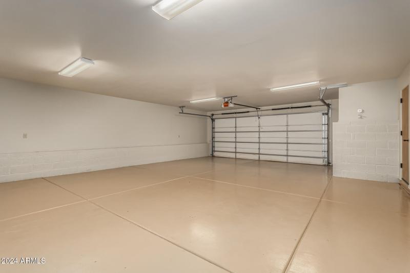 0051-51 - 12th 33207