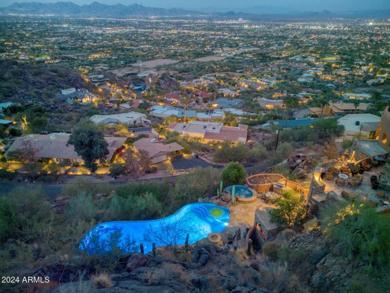 Panoramic Valley Views