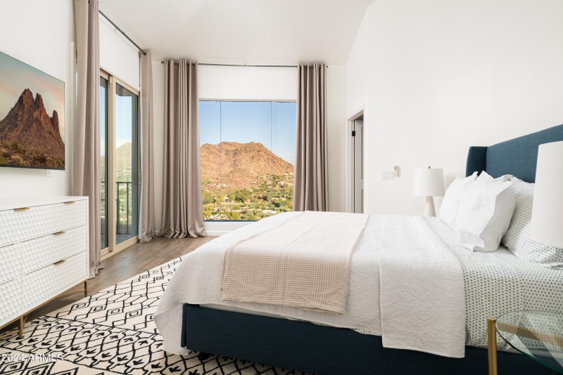 Moonlight Guest Room 1