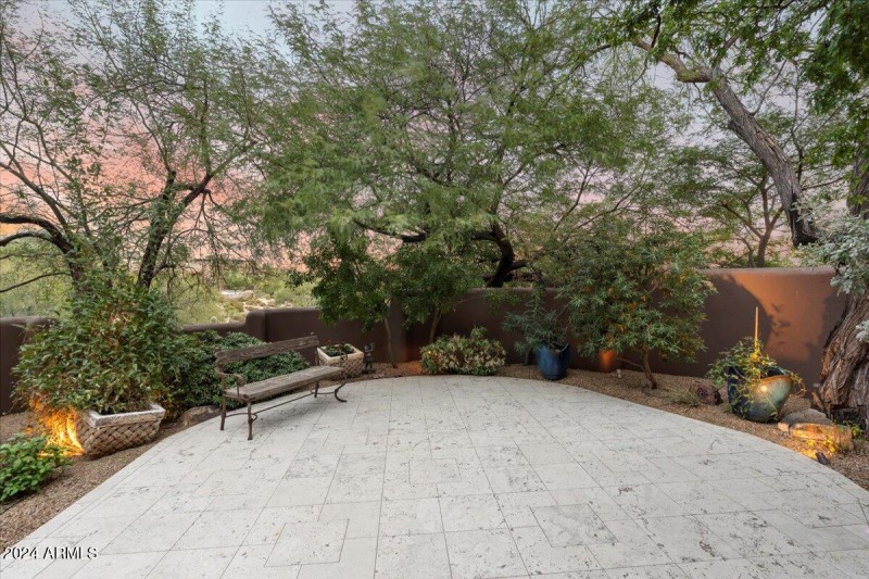 021-Courtyard