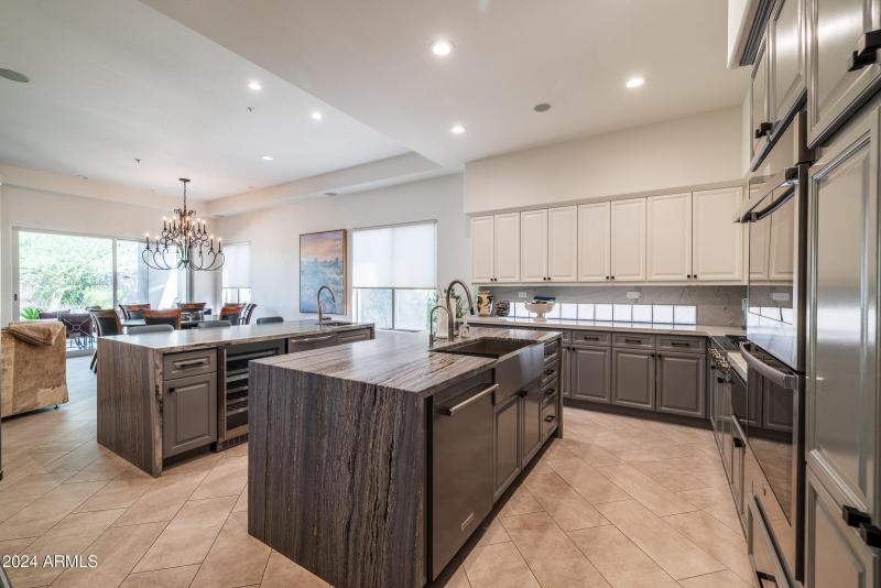 7020 E Mighty Saguaro Way-9