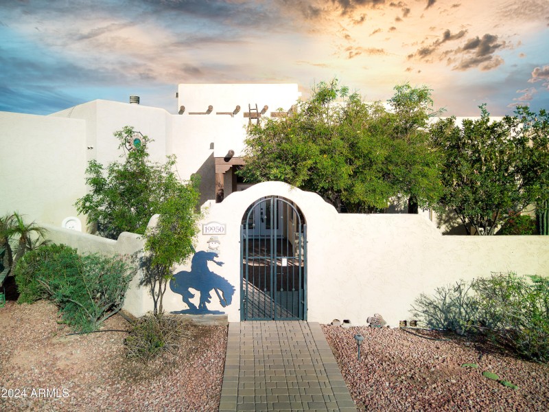 Gate