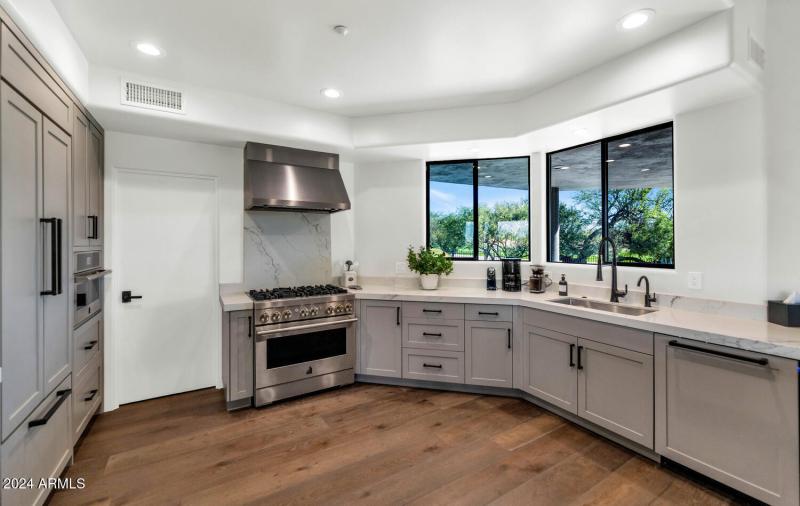 37661 N 94th St-large-020-045-37661 N 94