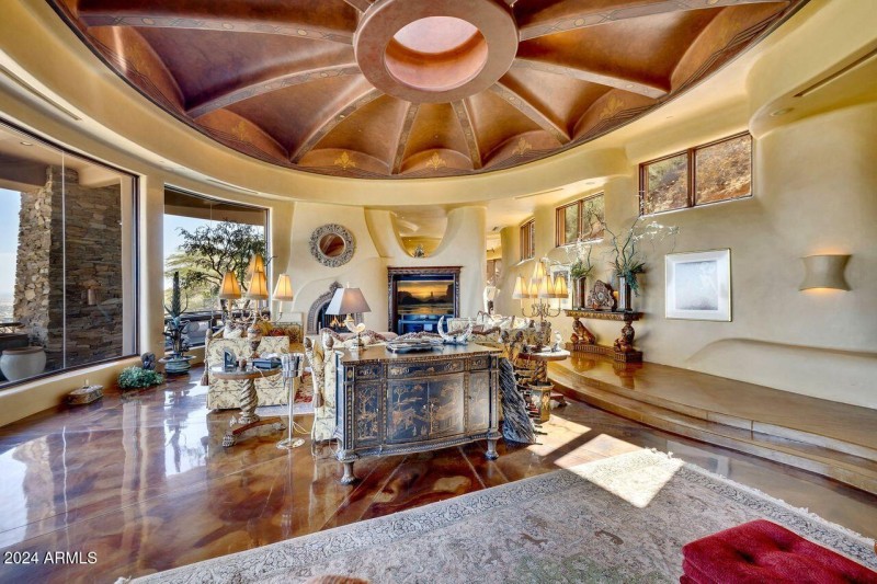 Breathtaking Domed Ceiling