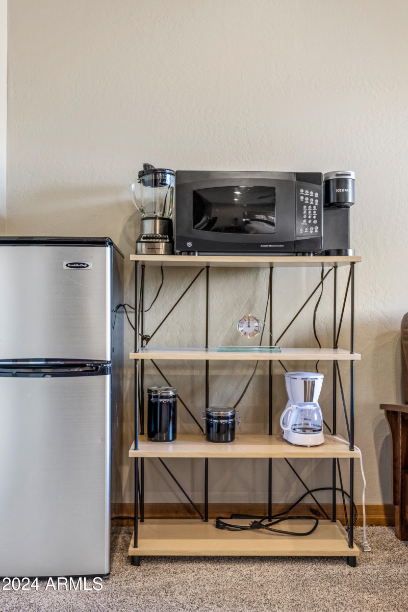 8950 W Antoinette Way-91