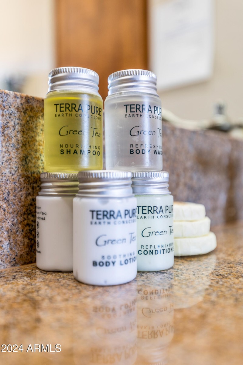 8950 W Antoinette Way-90