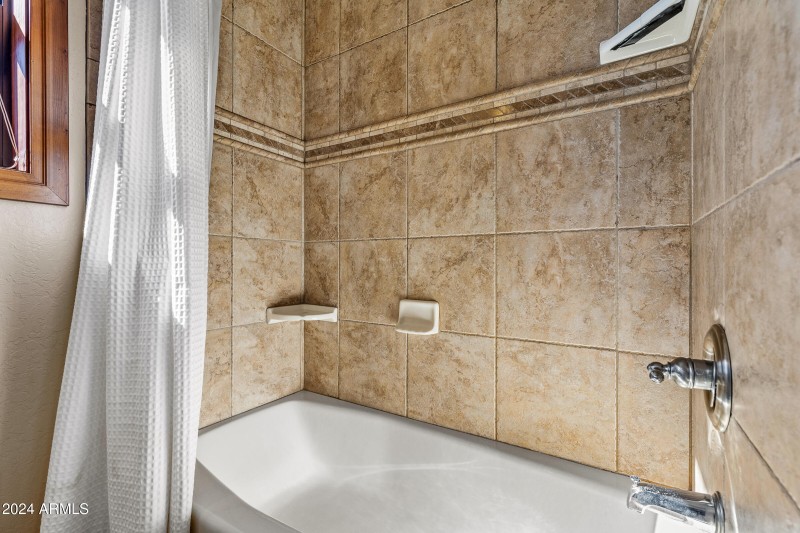 8950 W Antoinette Way-37