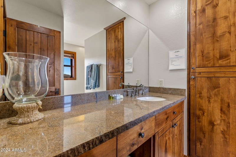 8950 W Antoinette Way-36