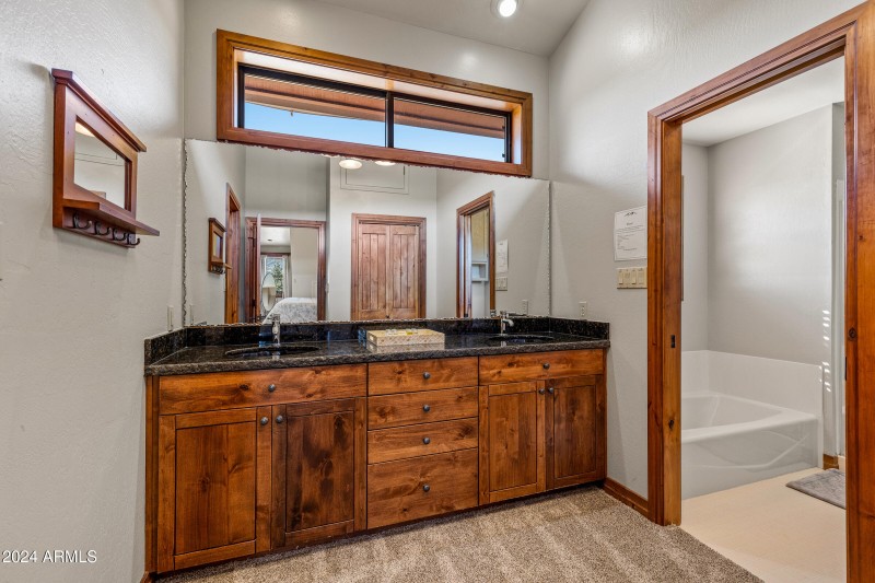 8950 W Antoinette Way-30